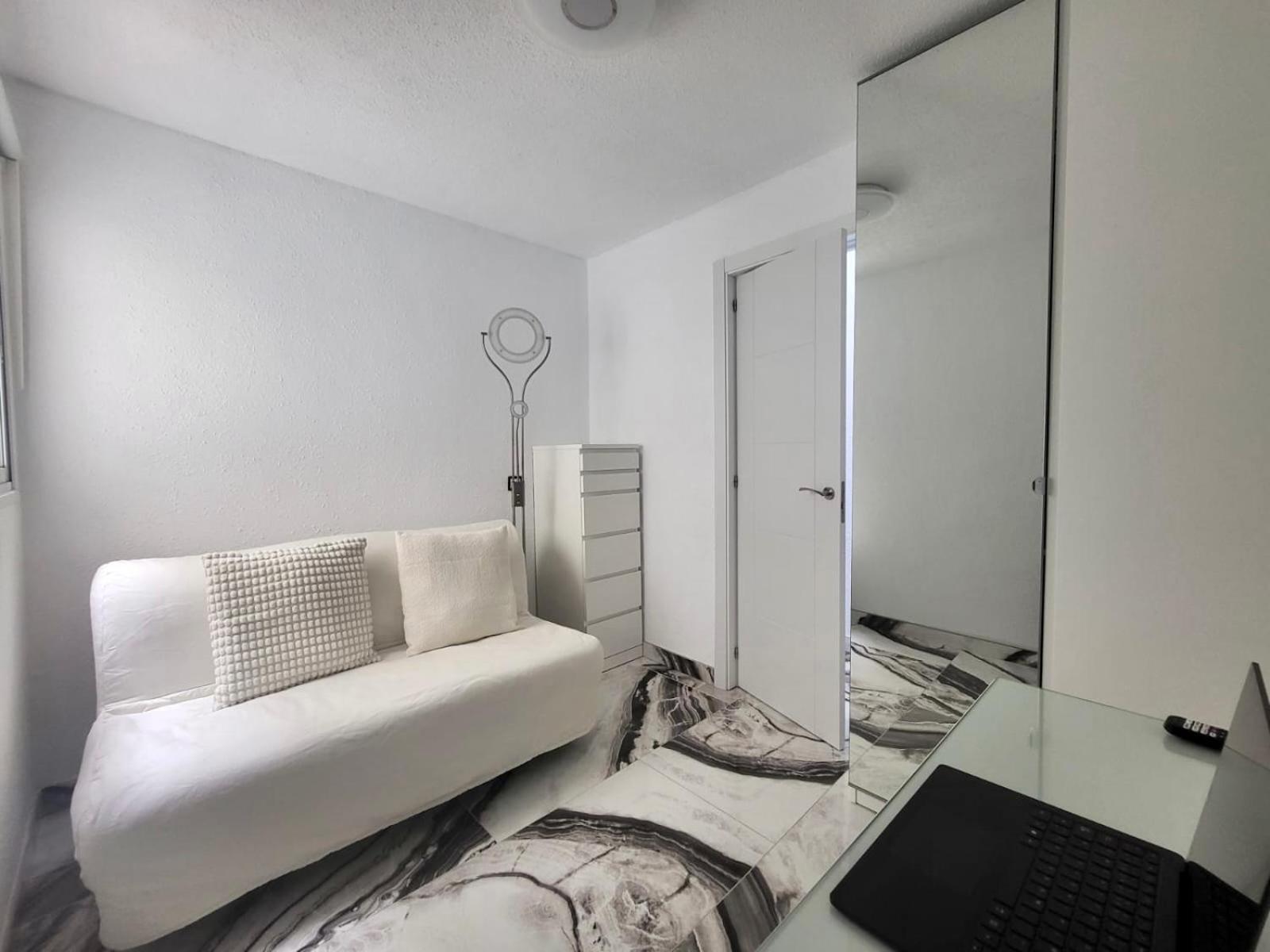 2 Bedrooms Flat + Balcony + Parking At Las Canteras Beach Las Palmas / Gran Canaria Exterior foto