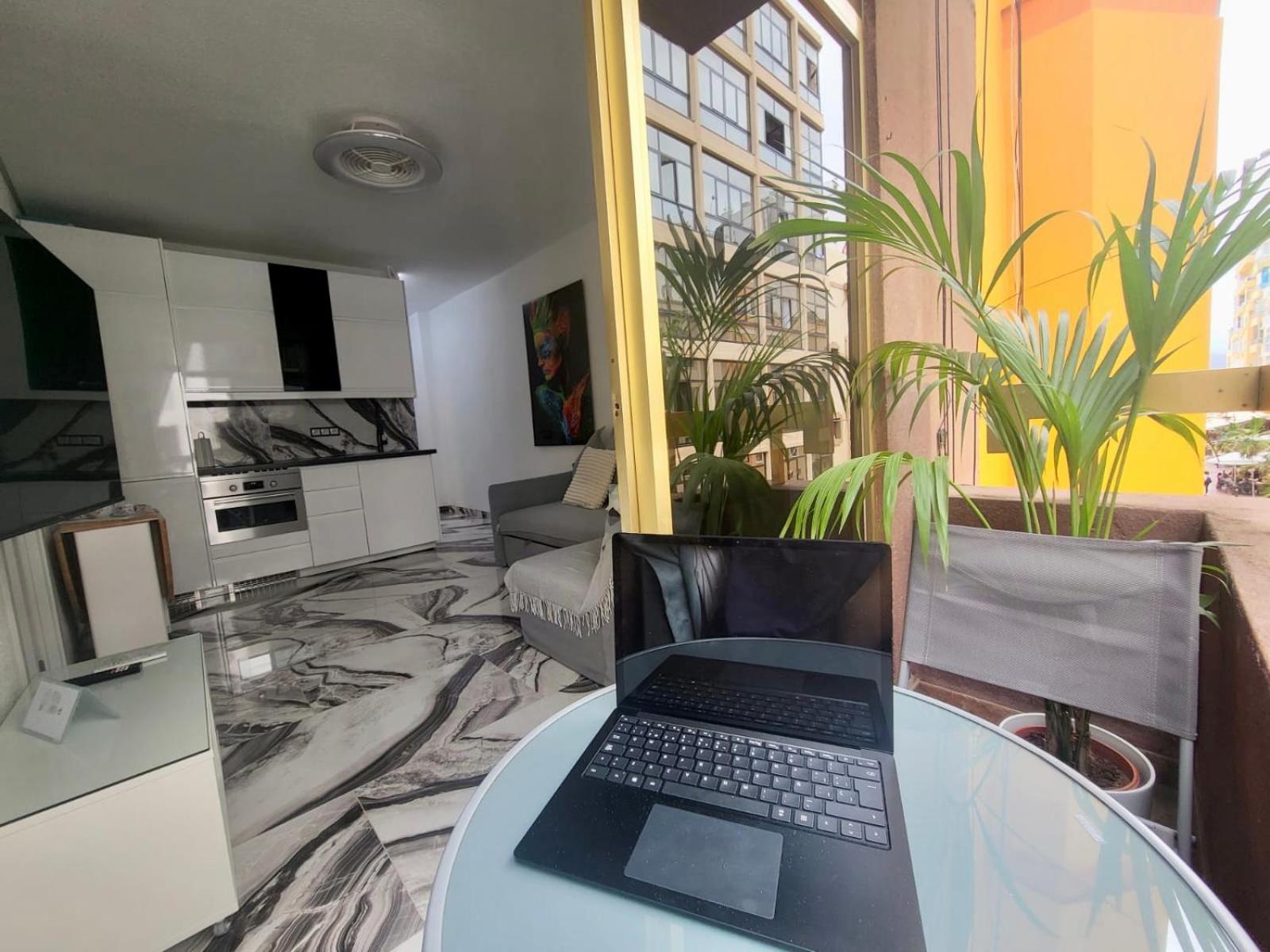2 Bedrooms Flat + Balcony + Parking At Las Canteras Beach Las Palmas / Gran Canaria Exterior foto