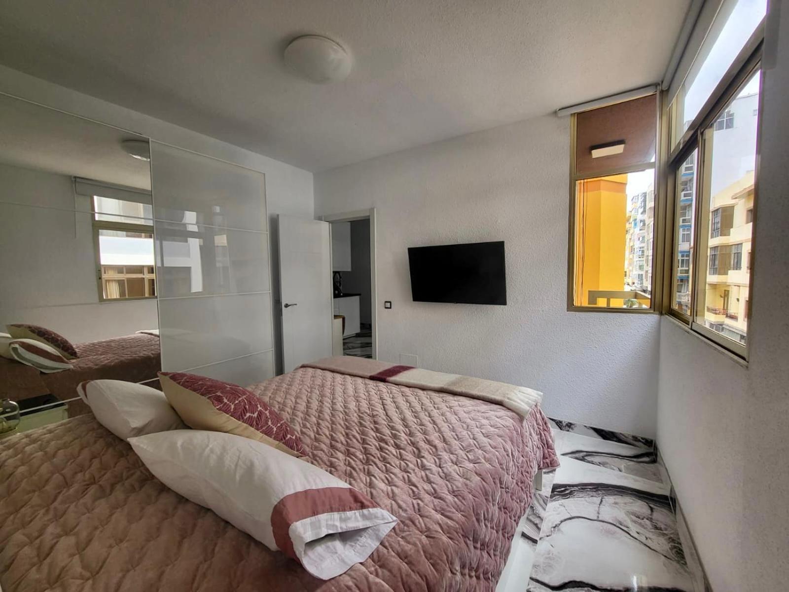 2 Bedrooms Flat + Balcony + Parking At Las Canteras Beach Las Palmas / Gran Canaria Exterior foto